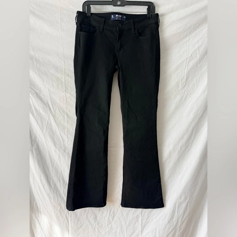 Hollister NWT Women's Black Flare Jeans Sz 8R - Picture 2 of 5